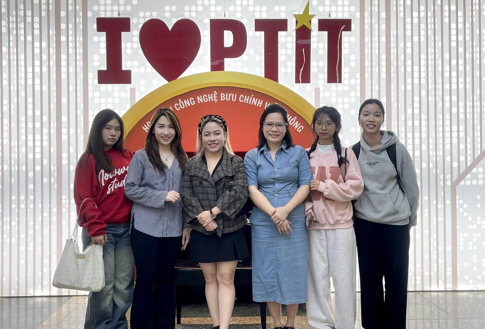 PTIT Và University of South Wales (UK) Thảo Luận Hợp Tác Đào Tạo Quốc Tế Cho Sinh Viên Digital Marketing