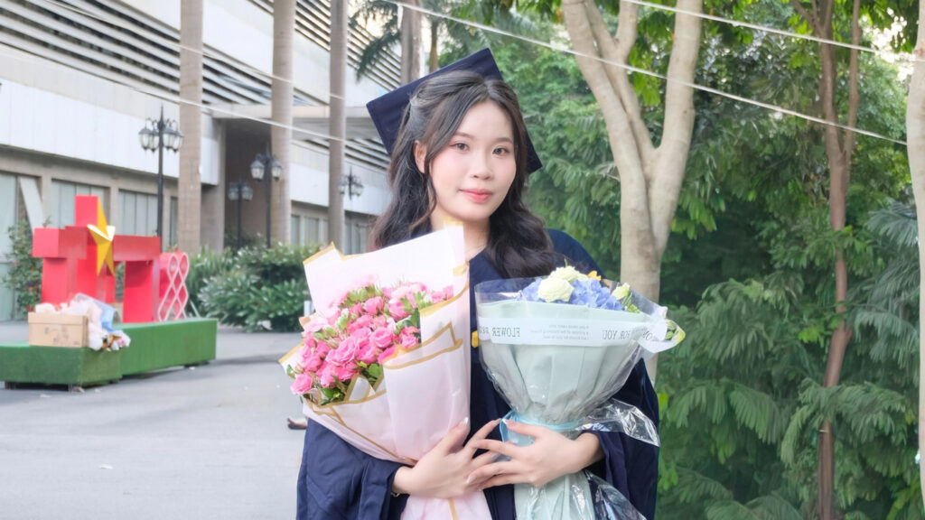 Nguyen Thi Hanh, runner-up valedictorian of the Marketing program, D22 cohort, Posts and Telecommunications Institute of Technology